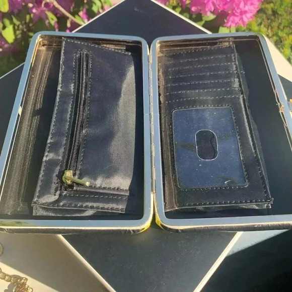 Black and Yellow Box Wallet - Picture 3 of 4